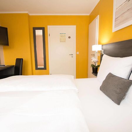 Bivius Hotel Restaurant Luxembourg Strassen Exteriör bild
