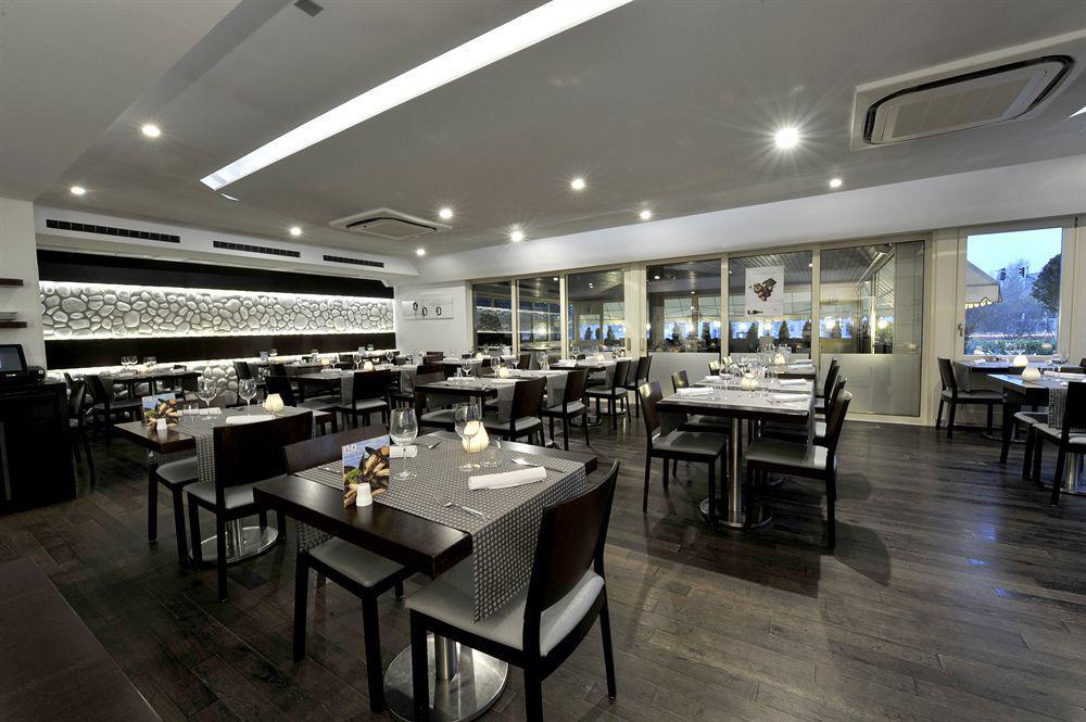 Bivius Hotel Restaurant Luxembourg Strassen Exteriör bild
